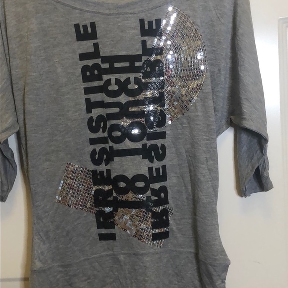Zara Grey Sparkly With Black text 3/4 sleeve Top - Picture 2 of 6